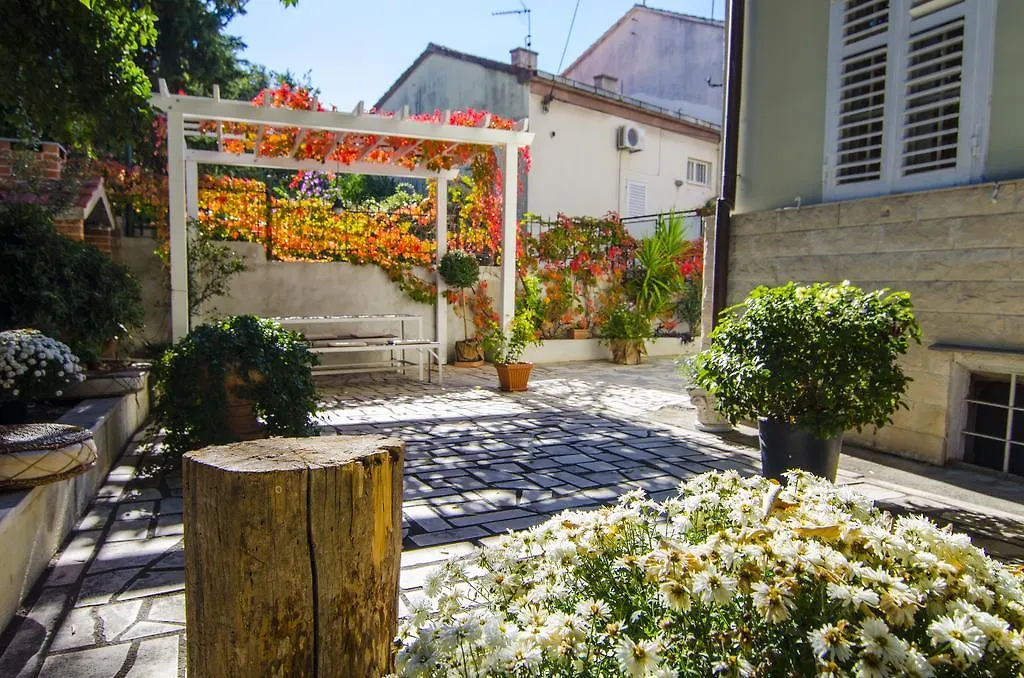 Villa Martinis Split Apartment