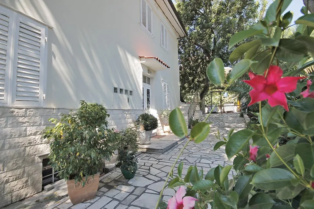 Villa Martinis Split Apartman